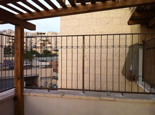 מה נכלל בתחום של סורגים ומעקות